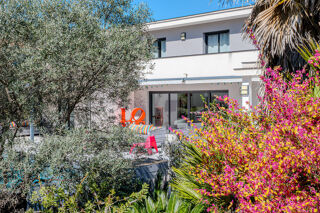  Maison à vendre 8 pièces 325 m²