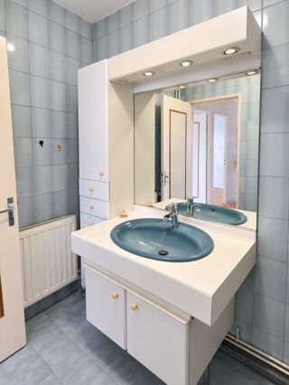 Appartement à louer 4 pièces 78 m²