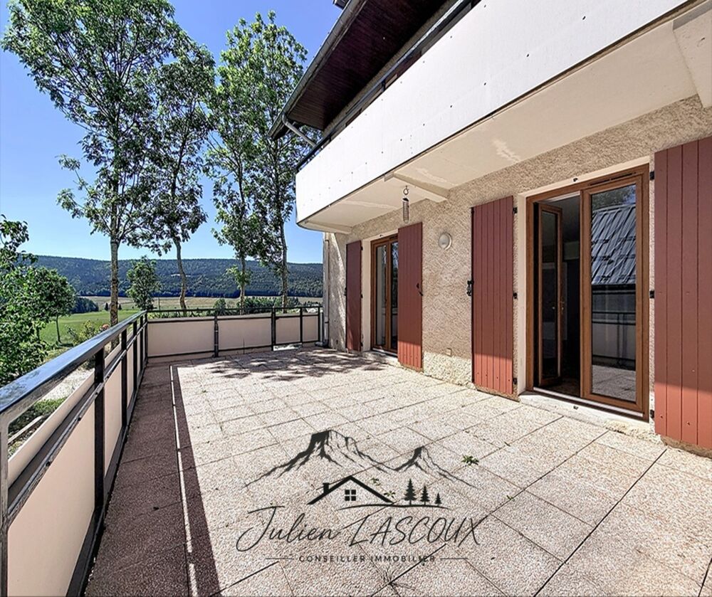 Appartement de Charme avec Terrasse à LANS EN VERCORS