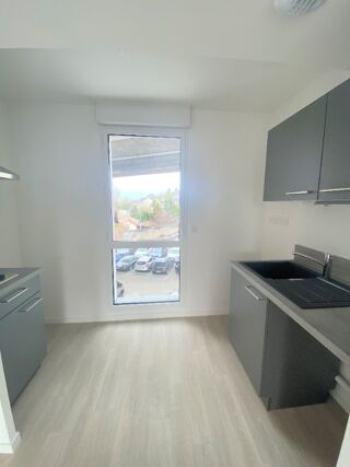  Appartement à louer 3 pièces 63 m²