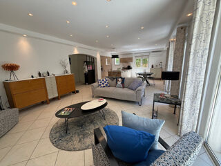  Villa  vendre 4 pices 137 m