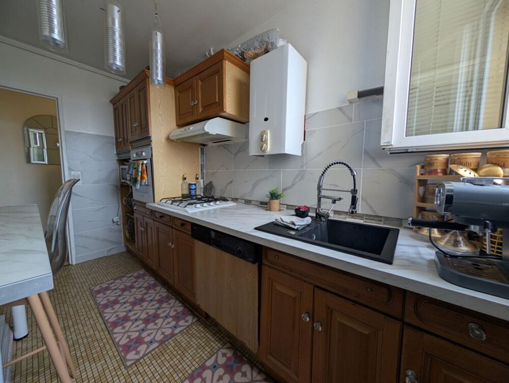 Vente Appartement DREUX (28100) Grand T4, dernier étage, ascenseur + parking + cave ! Dreux