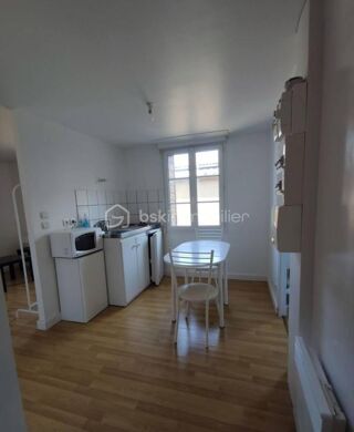  Immeuble à vendre 12 pièces 330 m²
