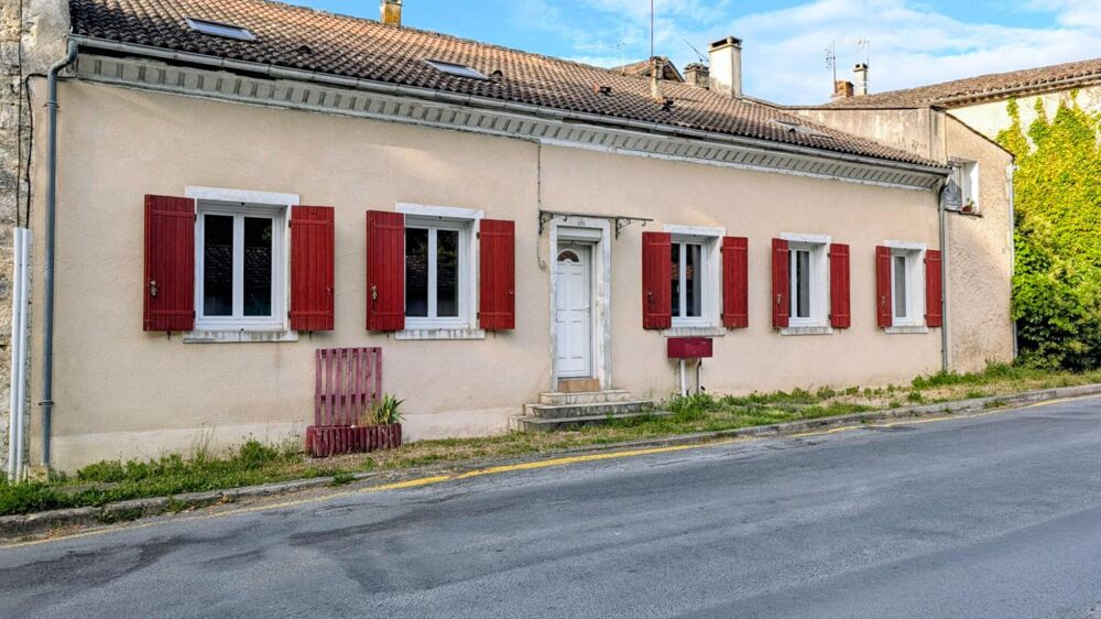 Maison en pierre dans le bourg d'Eymet