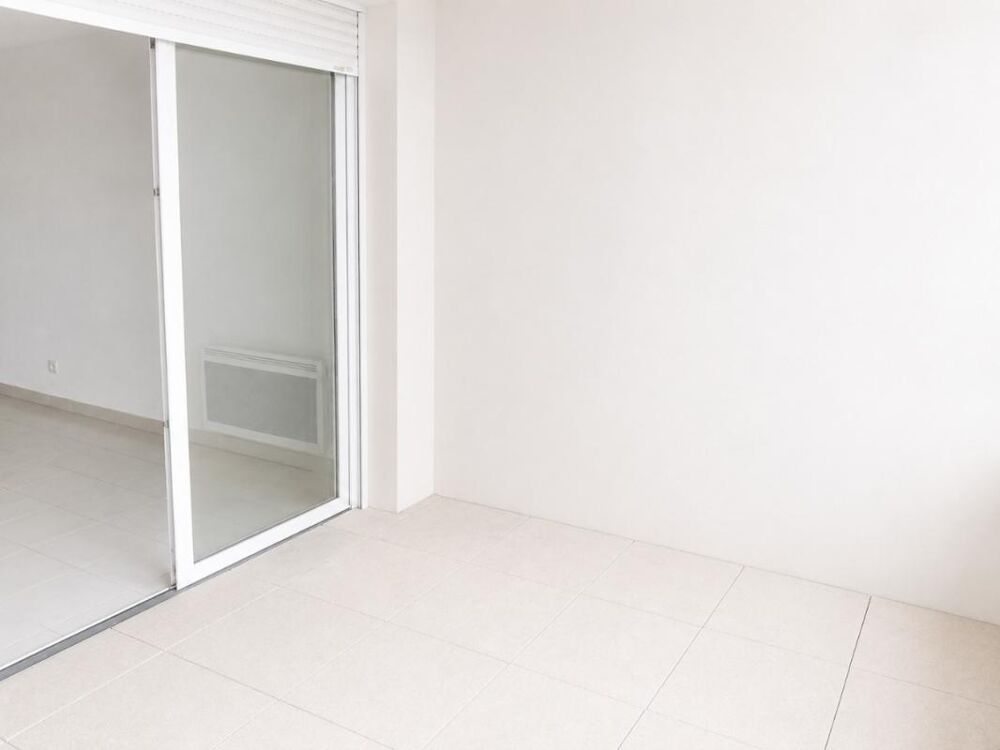 Location Appartement T1 avec balcon et parking à MONTPELLIER Montpellier