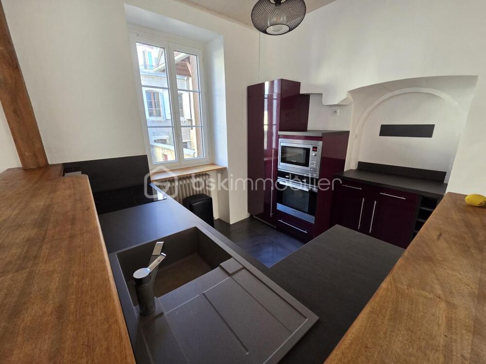 Vente Appartement Magnifique appartement T3 de 101m² avec place de parking privative et cave en hypercentre ville de Nevers Nevers