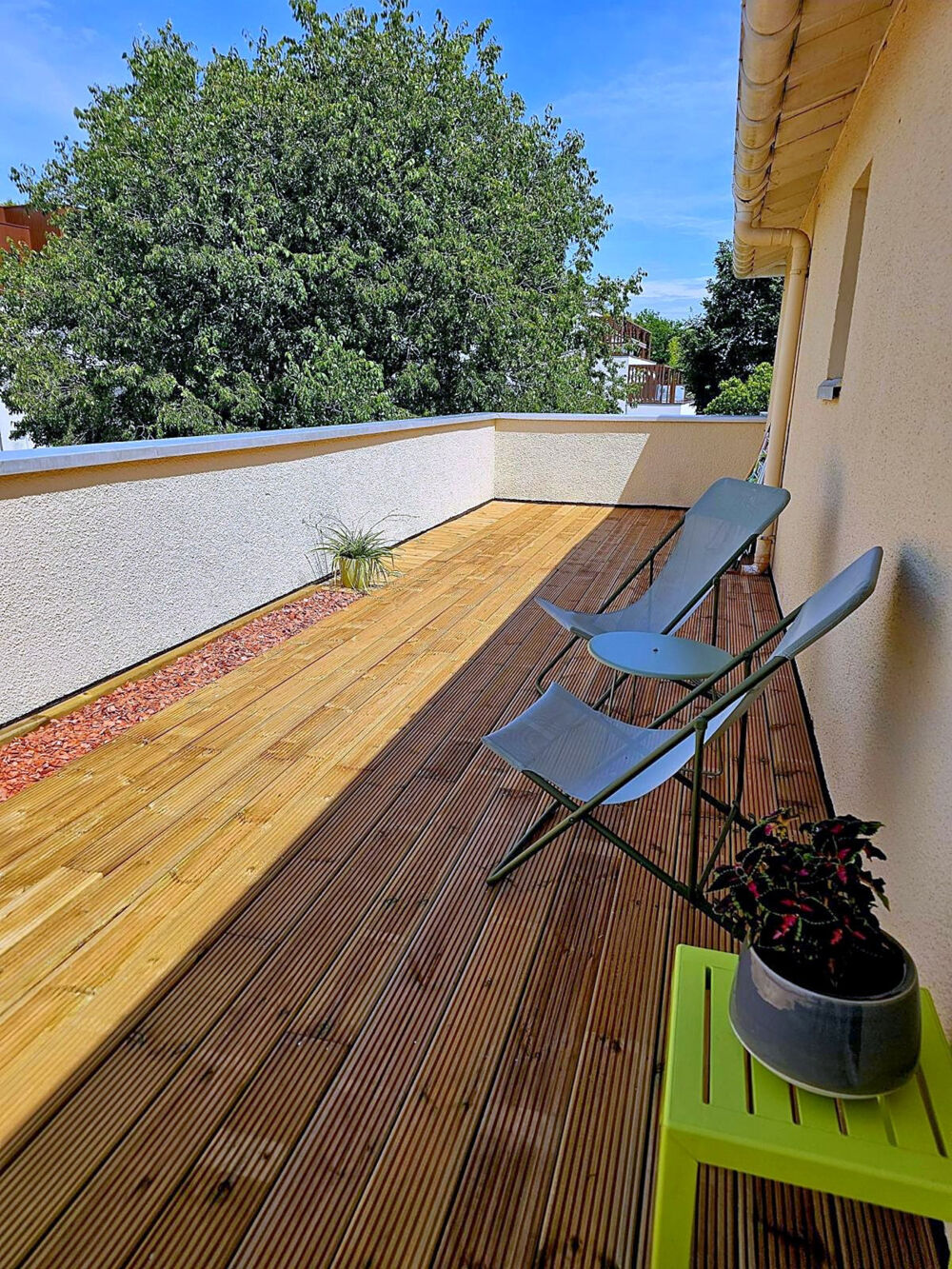 Dpt Pyrénées Atlantiques (64) A vendre Appartement T3 de 72 m² habitables + grande terrasse de 45 m² et 2 balcons - Dernier étag