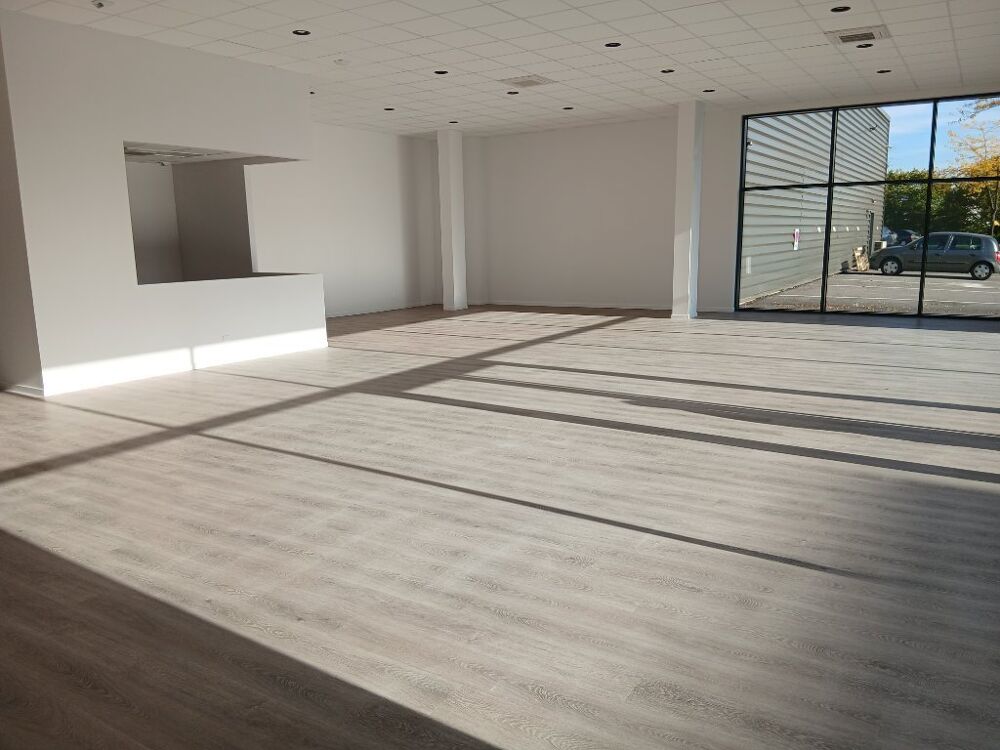   A LOUER - BATIMENT D'ACTIVITE Besancon