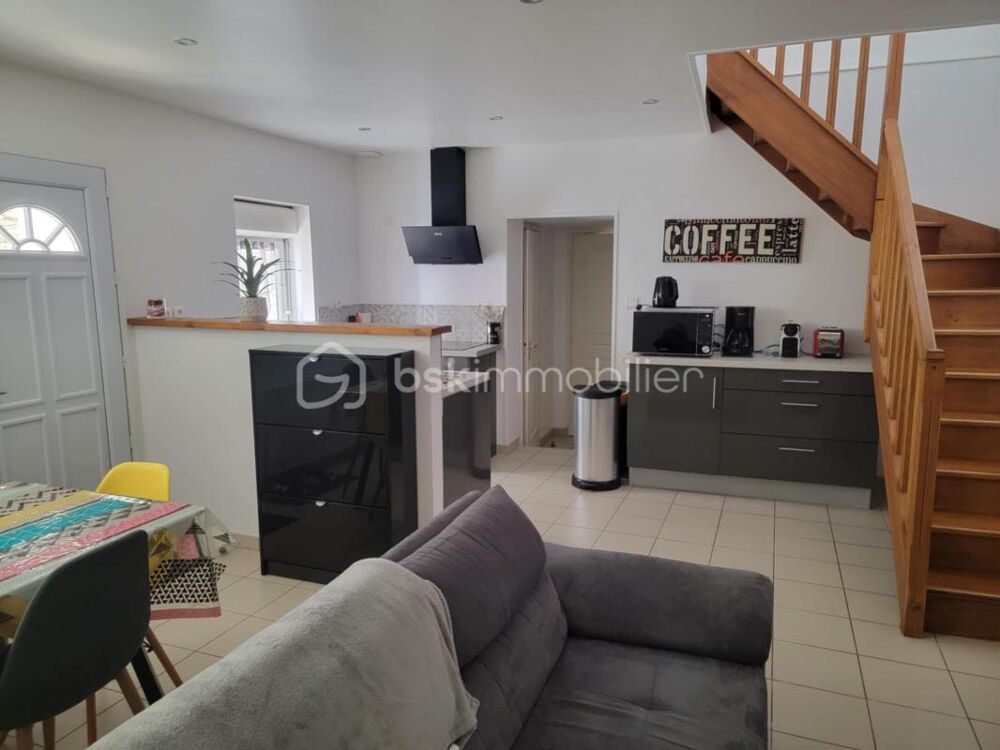 ? Maison de charme en pierre à Courseulles-sur-Mer  Idéal résidence principale + rendement locatif ?