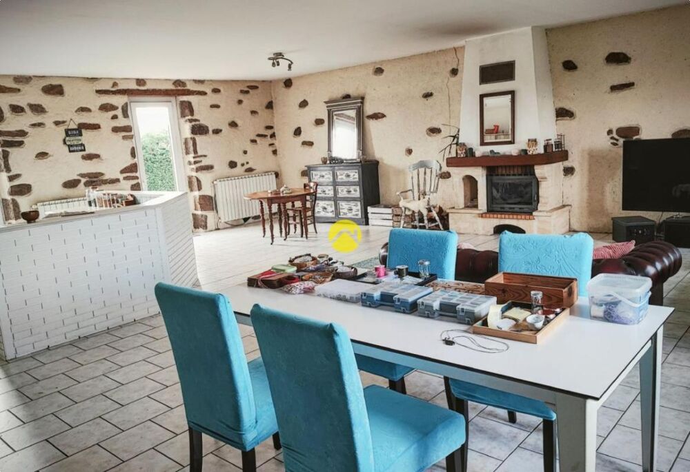Longère de 1833 restaurée de 155m²