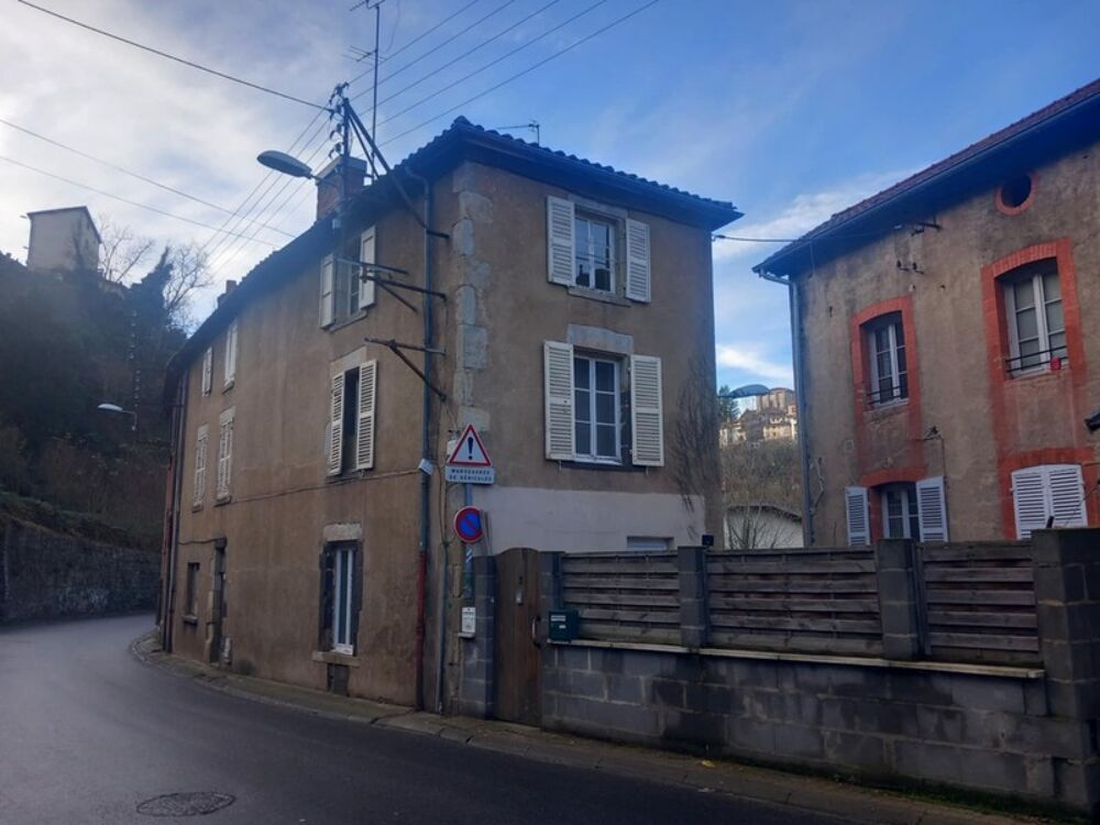 ? Maison et appartement à Thiers  Ensemble avec garage et caves  Creux de lEnfer