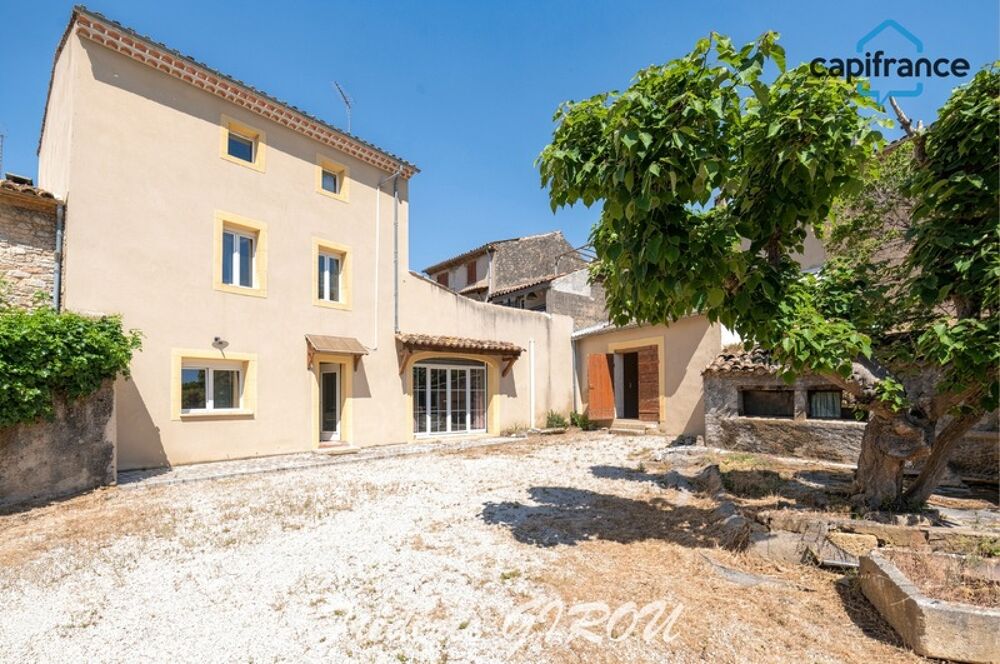 Maison de village rénovée 4/5 pièces 135m² LANCON de PROVENCE (13680) - vaste cour et grange en annexe