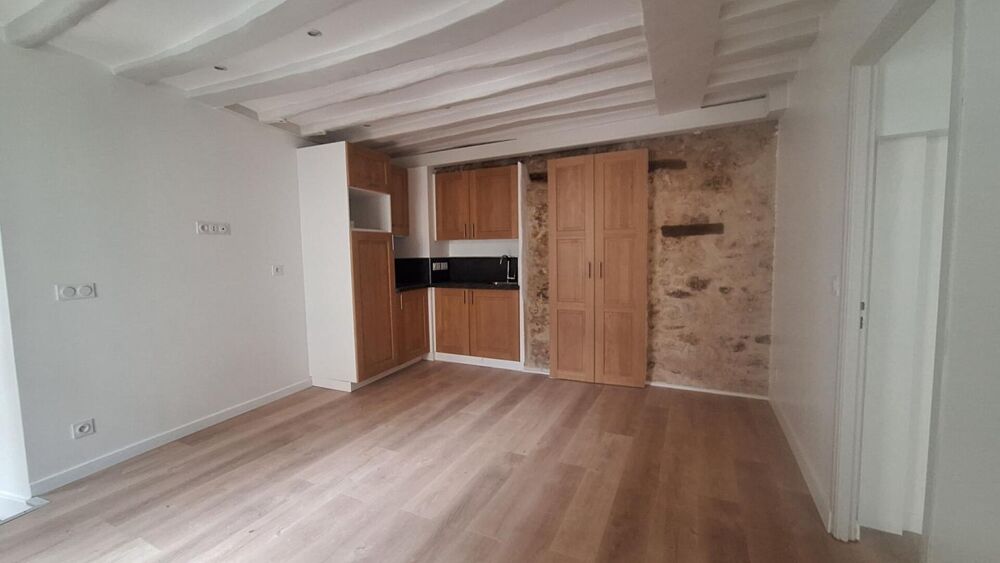Appartement de charme Type T2 RENOVE en RDC