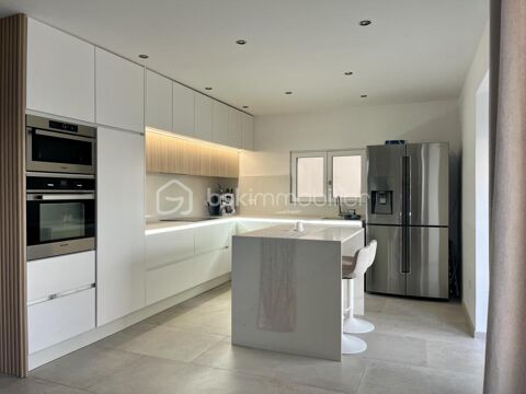   Maison familiale avec deux dépendances locatives – Bailly 78870 Propriété/château - 4 pièce(s) - 140 m²