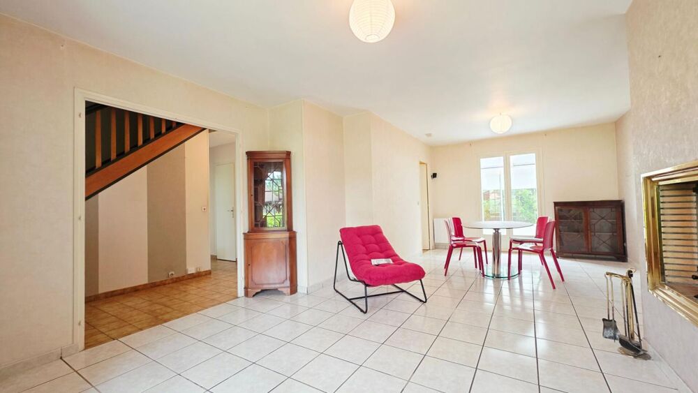 Vente Maison BOURGES MAISON 122M² 6 PIECES 4 CHAMBRES GARAGE SOUS-SOL JARDIN Bourges