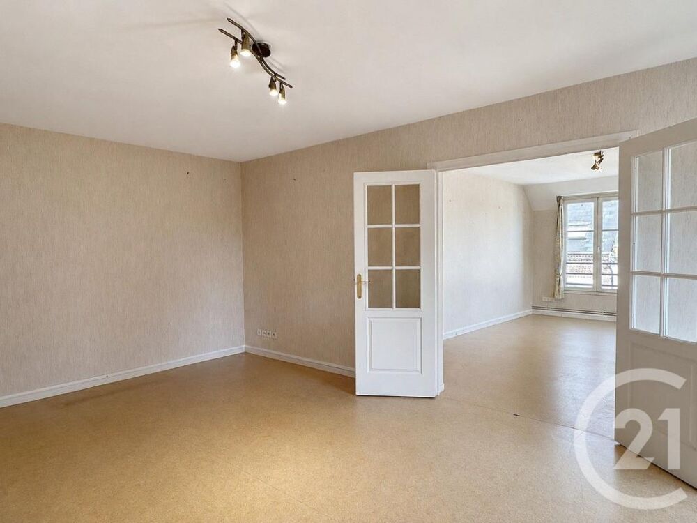 Appartement 5 pièces 100 m² · à Montreuil sur Mer · 100 m² · 250 000 €