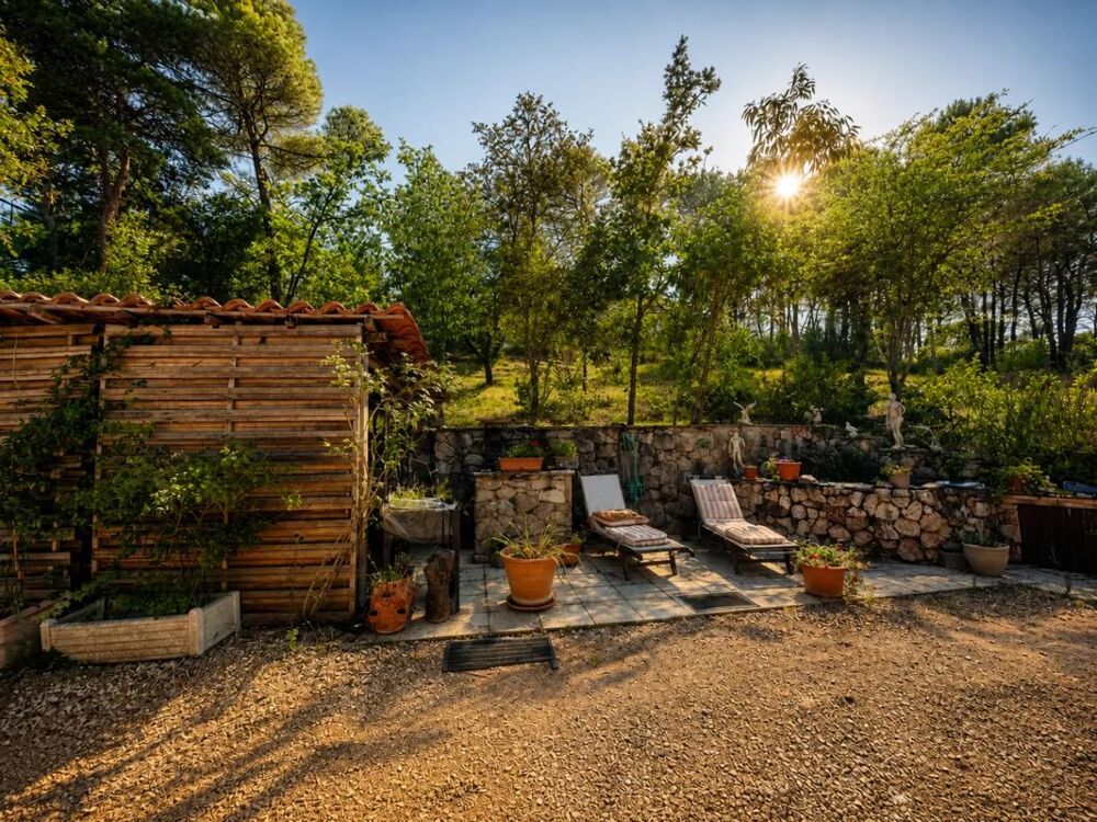 Vente Maison Maison de 7 pièces d'environ 196 m² à Esparron-de-Verdon Esparron de verdon