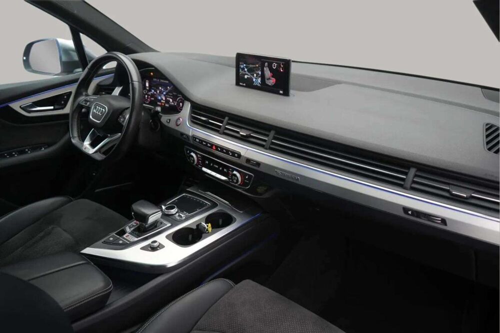 SQ7 Quattro 4.0 V8 TDI 435ch • Toit ouvrant Cam&eacute;ra de recul 2018 occasion 33600 Pessac