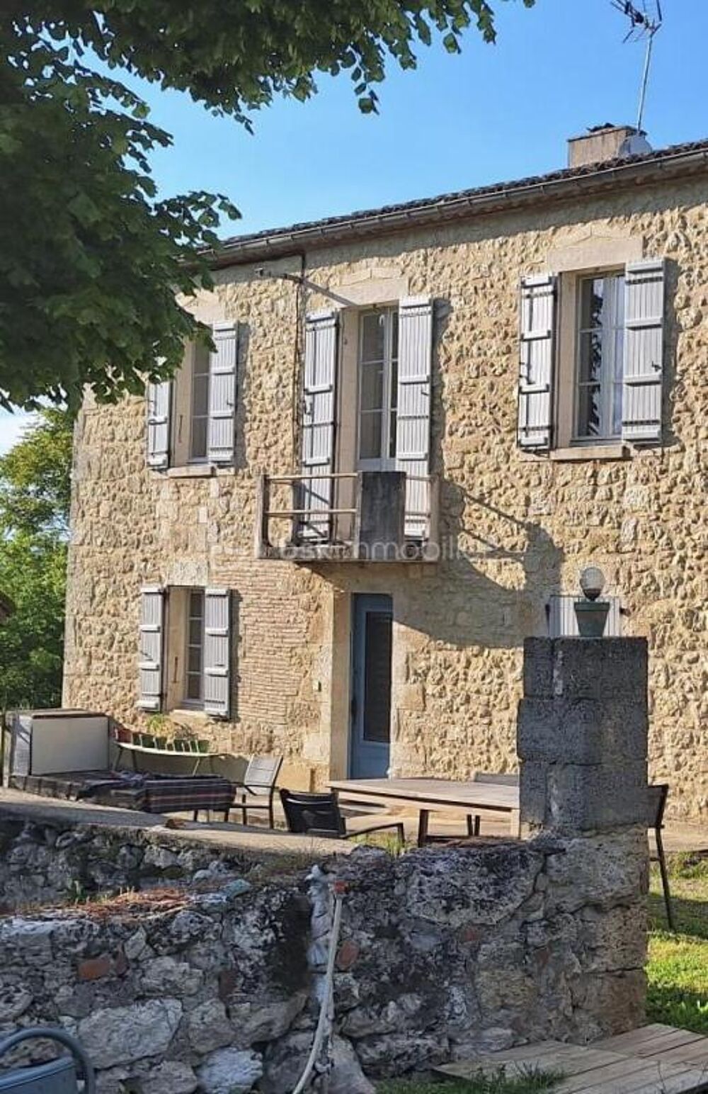 Vente Maison Propriété avec gîtes, piscine, dépendances et pigeonnier historique dans le Gers Lectoure