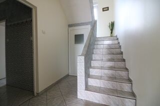  Maison  vendre 9 pices 205 m