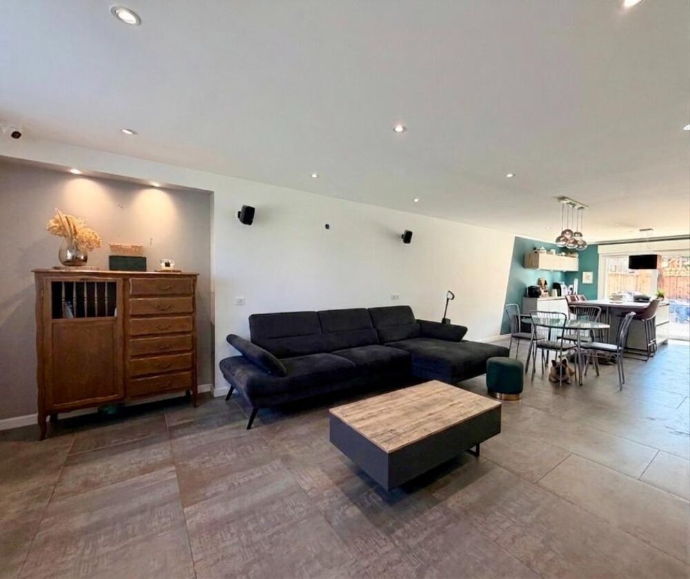 Maison entièrement rénovée de 194m² - 7 pièces NIXEVILLE BLERCOURT (55)