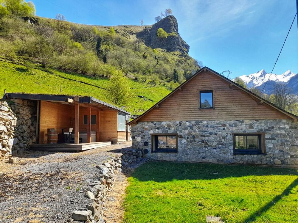 Demeure de prestige en vallée d'Ossau