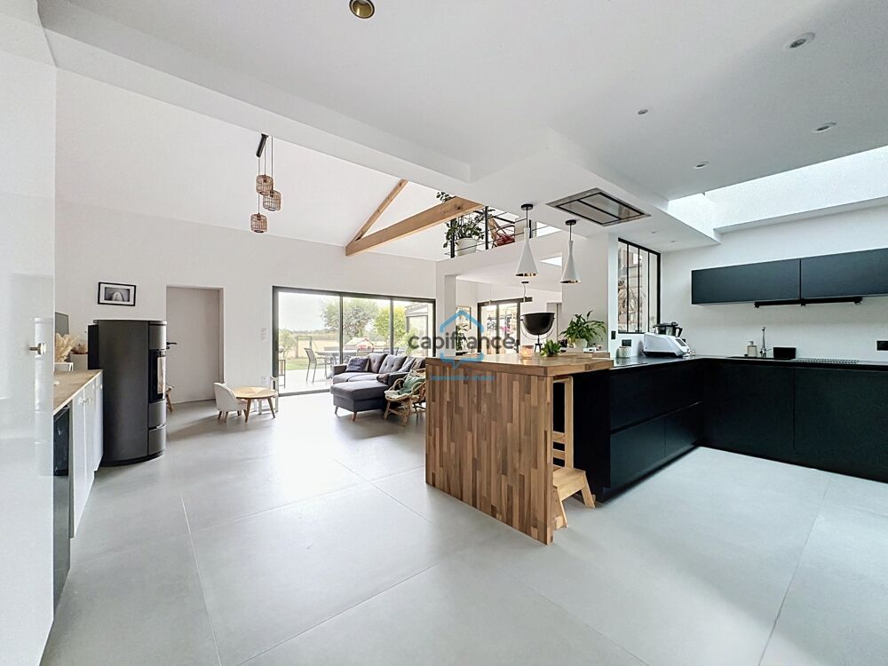 Vente Maison Maison à vendre, Nieul-sur-Mer, 136m2 avec jardin, garage et studio indépendant Nieul sur mer