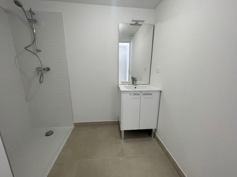 Location Appartement T2 avec terrasse, jardin et parking à NÎMES Nimes