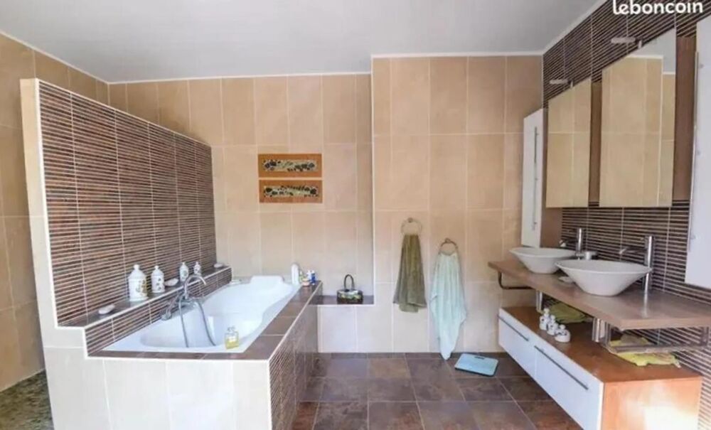 à vendre  Propriété/château Boissise-le-Roi (77310)