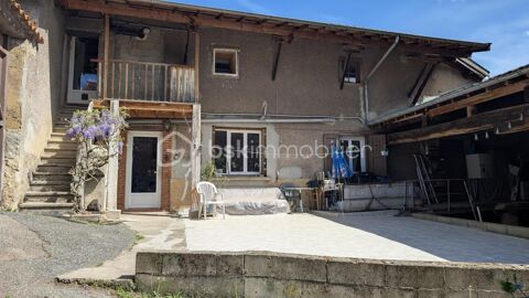   Corps de ferme de 138m� habitables - 4 chambres - Proche �cole et commerces Maison - 5 pi�ce(s) - 138 m�