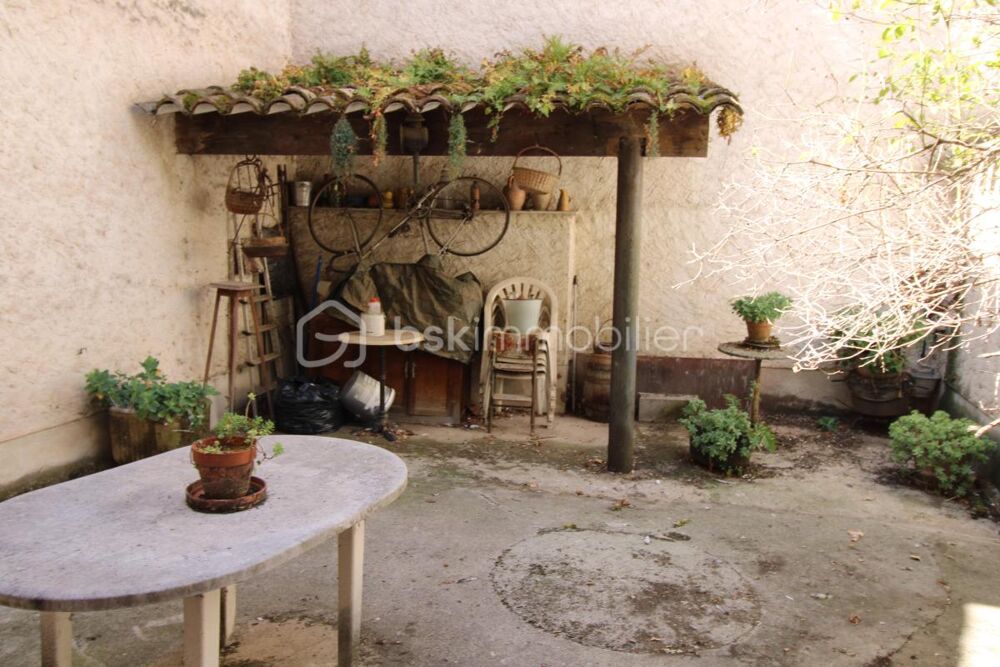 Maison de village 100 m² avec cour intérieure et balcon