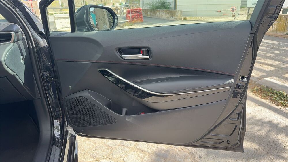 Corolla 2.0 VVT-i 180 Hybrid CVT GR Sport 2022 occasion 94200 Ivry Sur Seine