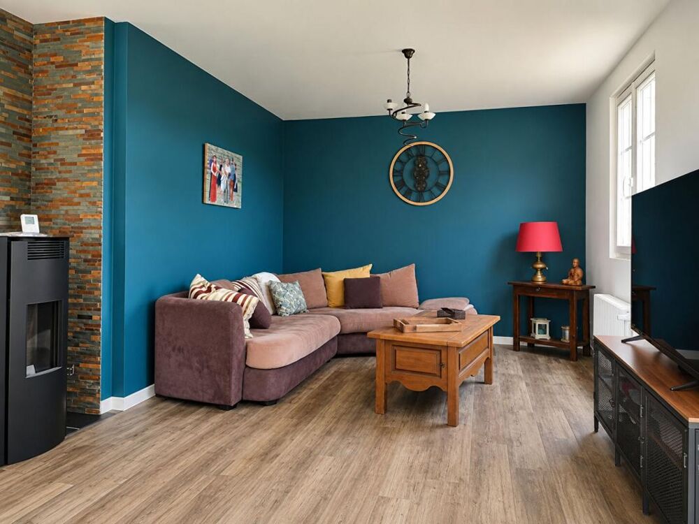 Maison sur sous-sol 4 chambres avec dépendance - VERNANTES (49390)