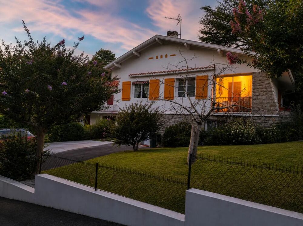 Vente Appartement Maison de 4 pièces de 100 m² à Saint-Jean-de-Luz Saint jean de luz