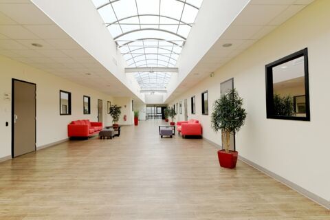 BEZONS (95): &agrave; louer plateau de 255 m2 de bureaux dans l'ensemble Rivi&egrave;re Parc 3057 95870 Bezons