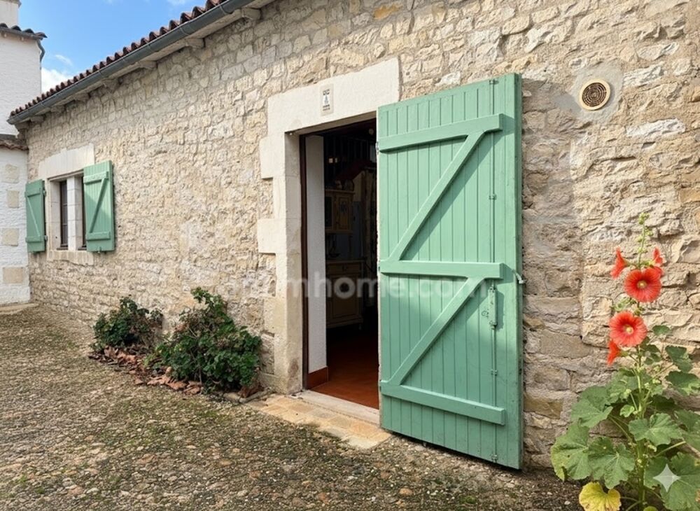Maison typiquement village de Plain-pied A Sainte-Marie-de-Ré 17740 (La Noue)