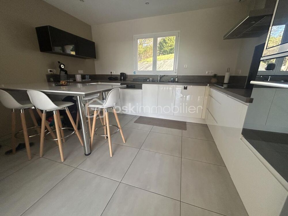 Vente Maison SUPERBE MAISON PLAIN PIED CONTEMPORAINE - 4 CHAMBRES - DOUBLE GARAGE - PISCINE Agen