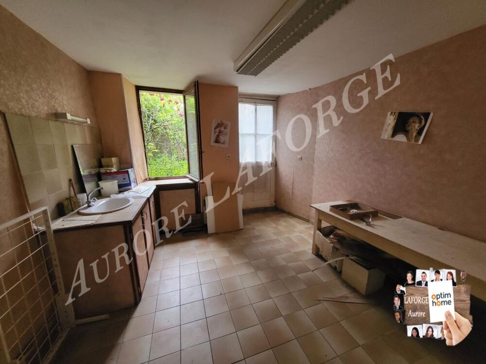 Appartement à vendre 8 pièces LE BLANC (36),20min de Saint Savin(86),1h de Chatellerault(86)et 1h de Chateauroux (36)