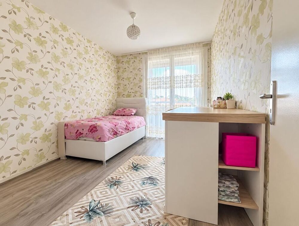 Vente Appartement TOP OPPORTUNITÉ APPARTEMENT 5 PIÈCES DE 86 m² À CHOLET Cholet