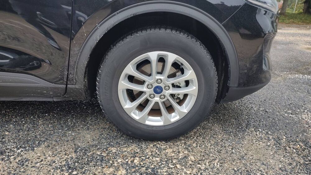 Kuga 2.5 Duratec 190 Hybrid CVT Titanium - Garantie constructeur 2022 occasion 16710 Saint Yrieix Sur Charente