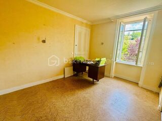  Immeuble � vendre 10 pi�ces 268 m�