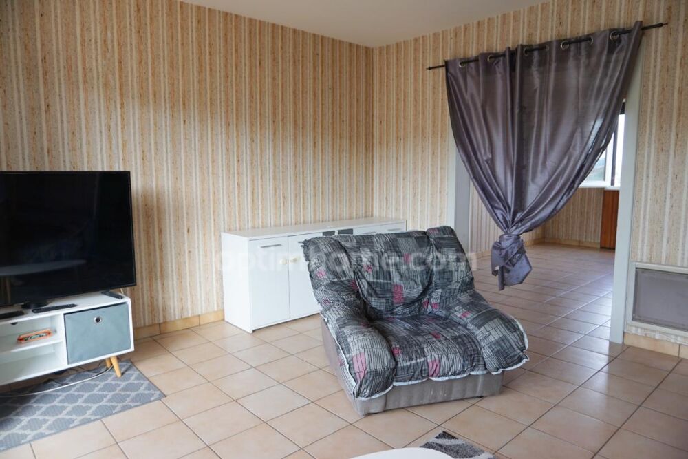 Vente Appartement Appartement 3 pièces avec grand balcon et cave à NAVENNE Navenne