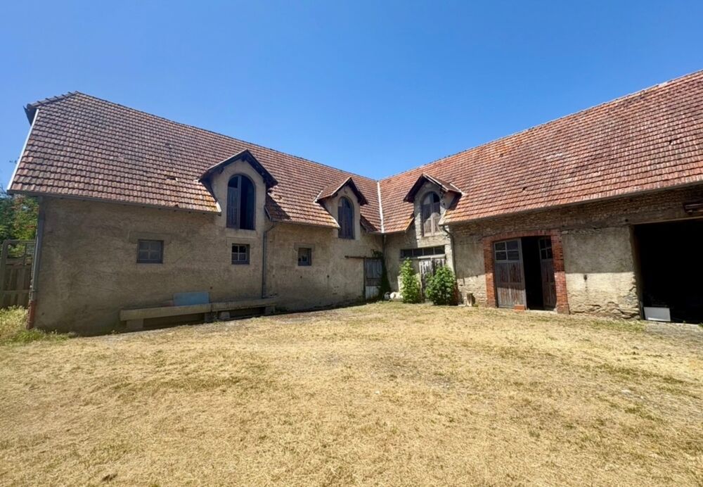 Vente Maison Tarbes – Propriété de caractère avec maison de 184 m² à rénover et près de 1 800 m² de bâtis Tarbes