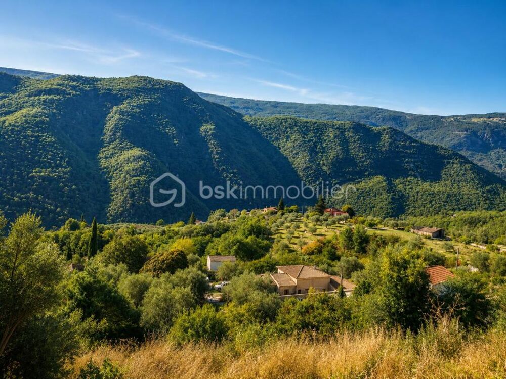 Vente Terrain Terrain constructible 2 126 m² – Permis purgé – 325 m² de surface de plancher Pierrefeu