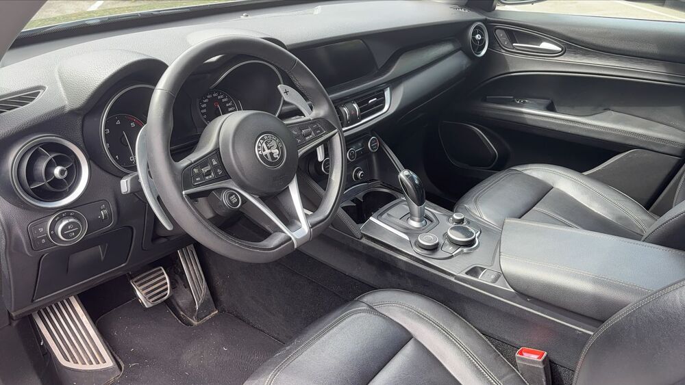 Stelvio 2.2 190 EAT8 Executive - Automatique Toit ouvrant 2018 occasion 35000 Rennes