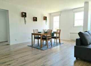 Appartement à louer 3 pièces 100 m²
