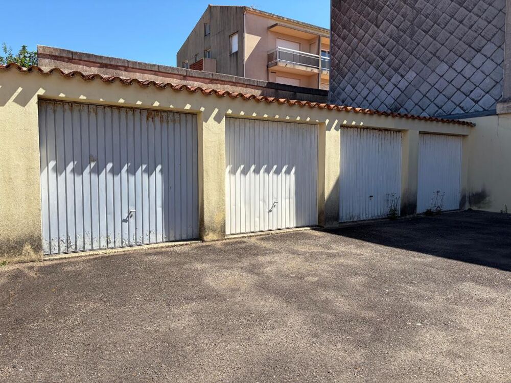 Vente Parking/Garage LES SABLES D'OLONNE RARISSIME RUE PEPIN GARAGE FERME 14 M² DANS L'ENCEINTE D'UNE RESIDENCE SECURISEE Les sables d olonne