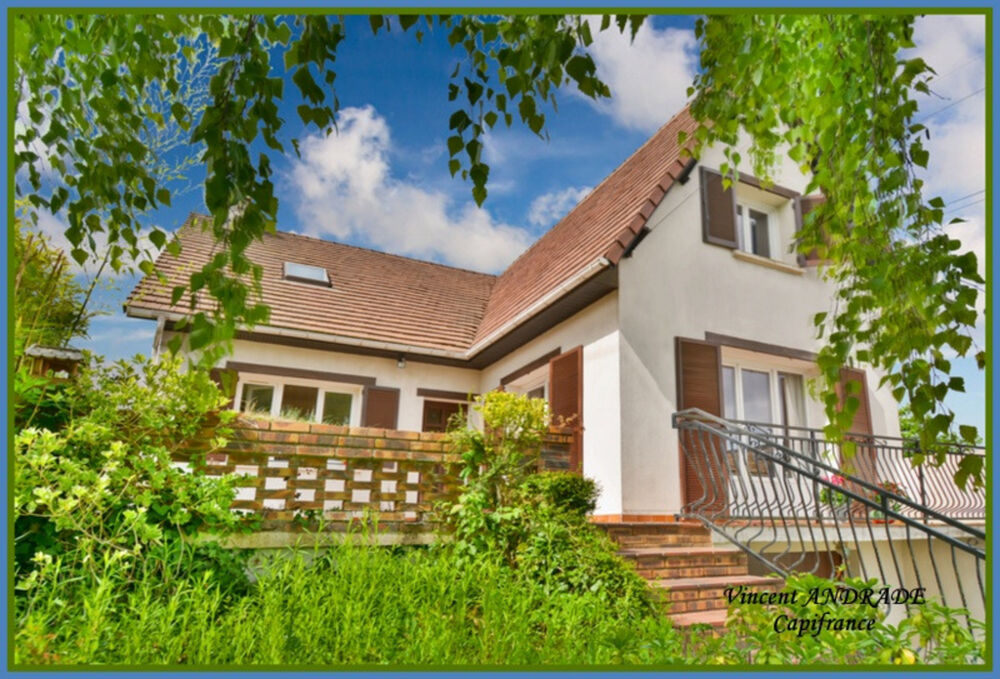 Maison traditionnelle 165 m² - 6 chambres - Sous-sol total 130 m² hauteur 2,42 m - Terrain 891 m²