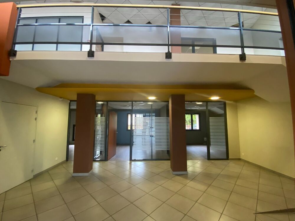   A LOUER - BUREAUX 