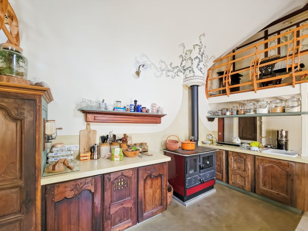 ILE DE GROIX - Domaine 9600m2, 2 habitations. Maison de154m2 sortie d'un livre d'aventure!